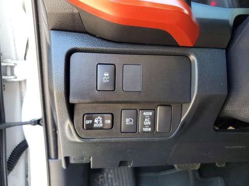 Used 2020 Toyota Tacoma TRD Sport AWD/4WD image 29