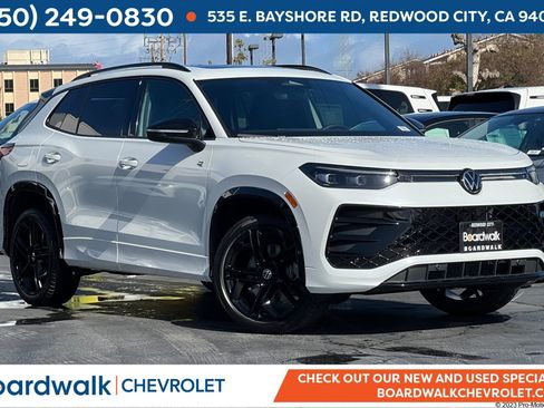 New 2026 Volkswagen Tiguan SE R-Line image 1