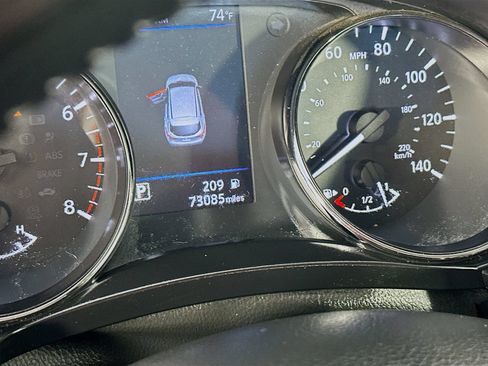 Used 2022 Nissan Rogue Sport SV w/ Technology Package AWD/4WD image 12