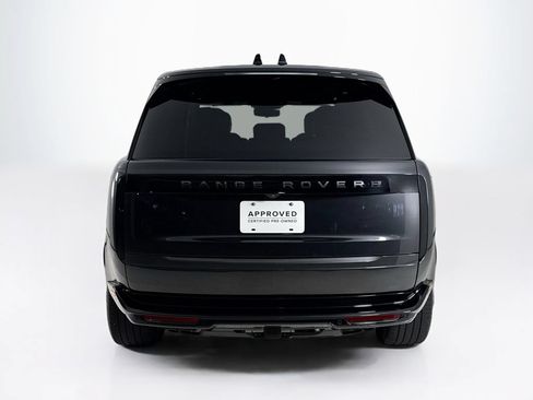 Used 2025 Land Rover Range Rover SE AWD/4WD image 4