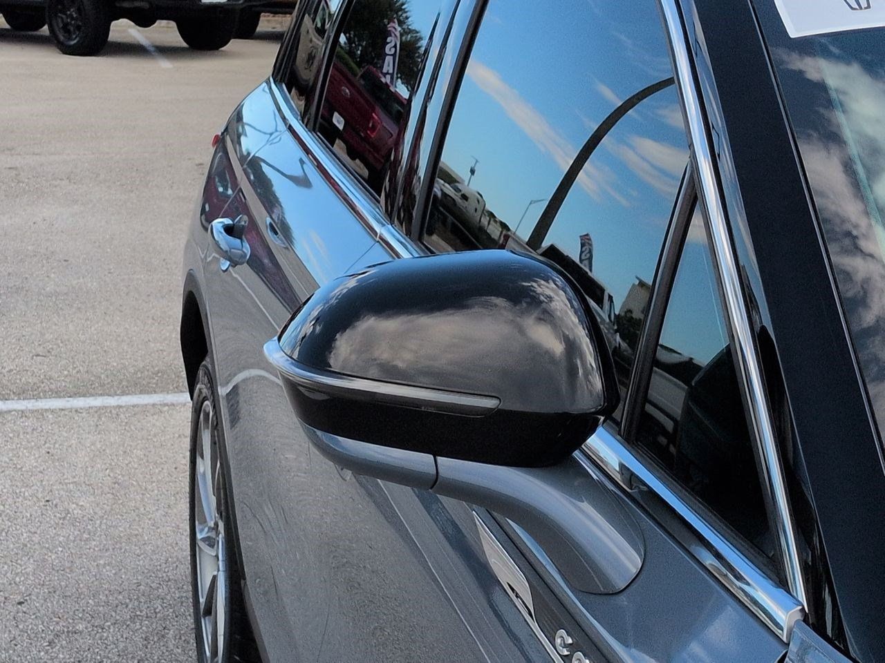 Used 2026 Lincoln Corsair Premiere FWD image 13