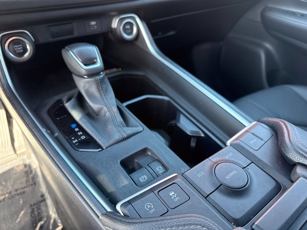 Certified 2025 Toyota Grand Highlander FWD image 28