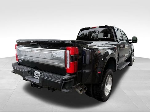 Used 2024 Ford F450 Platinum image 5