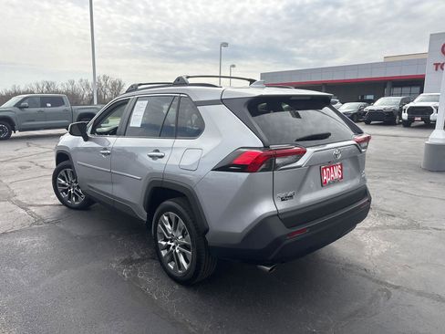 Used 2019 Toyota RAV4 XLE Premium w/ Cold Weather Package image 6