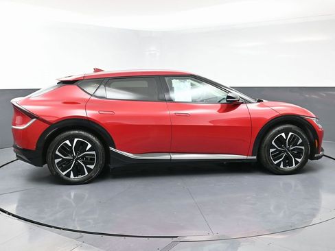 Used 2022 Kia EV6 Wind image 8