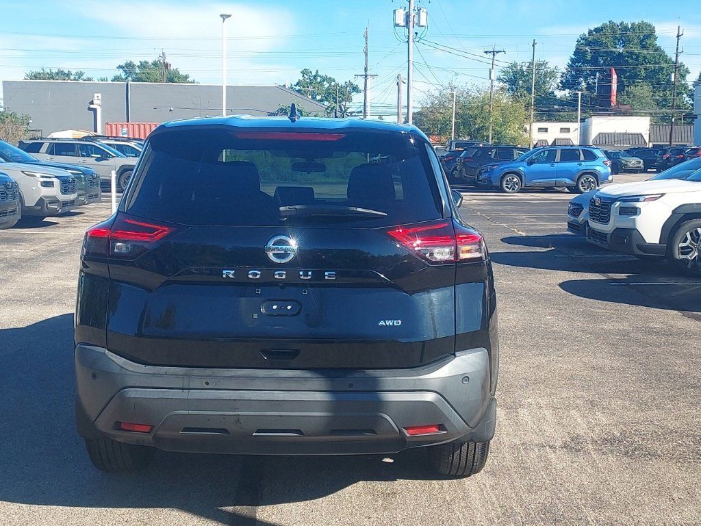 Used 2021 Nissan Rogue S AWD/4WD image 6