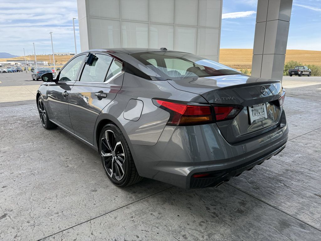 Used 2024 Nissan Altima 2.5 SR FWD image 6