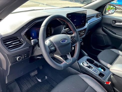 Used 2025 Ford Escape ST-Line w/ Tech Pack #1 FWD image 15