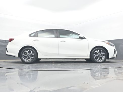 Used 2021 Kia Forte LXS FWD image 28