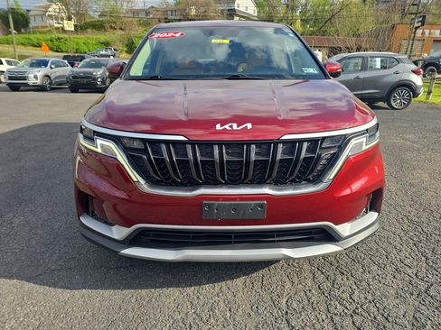Used 2024 Kia Carnival LX FWD image 10