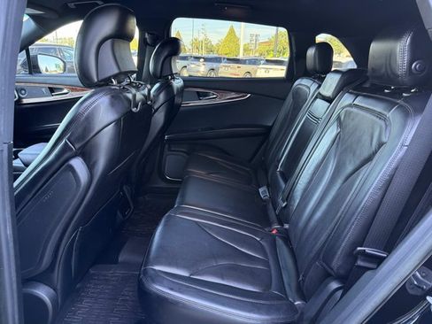 Used 2019 Lincoln Nautilus Reserve FWD image 16