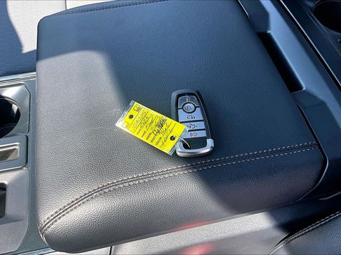 Used 2024 Ford F150 Lightning Lariat AWD/4WD image 9