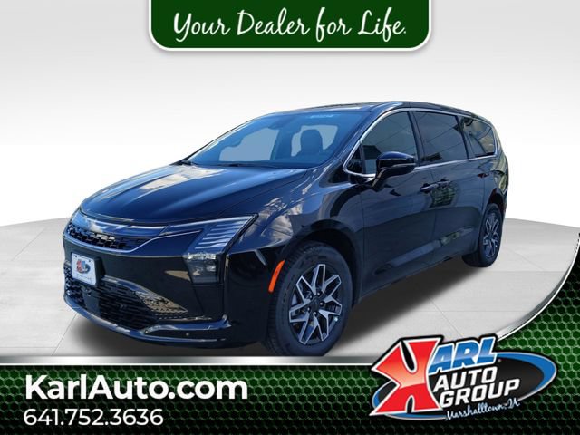 New 2027 Chrysler Pacifica Limited w/ Family Tech Group AWD/4WD image 1
