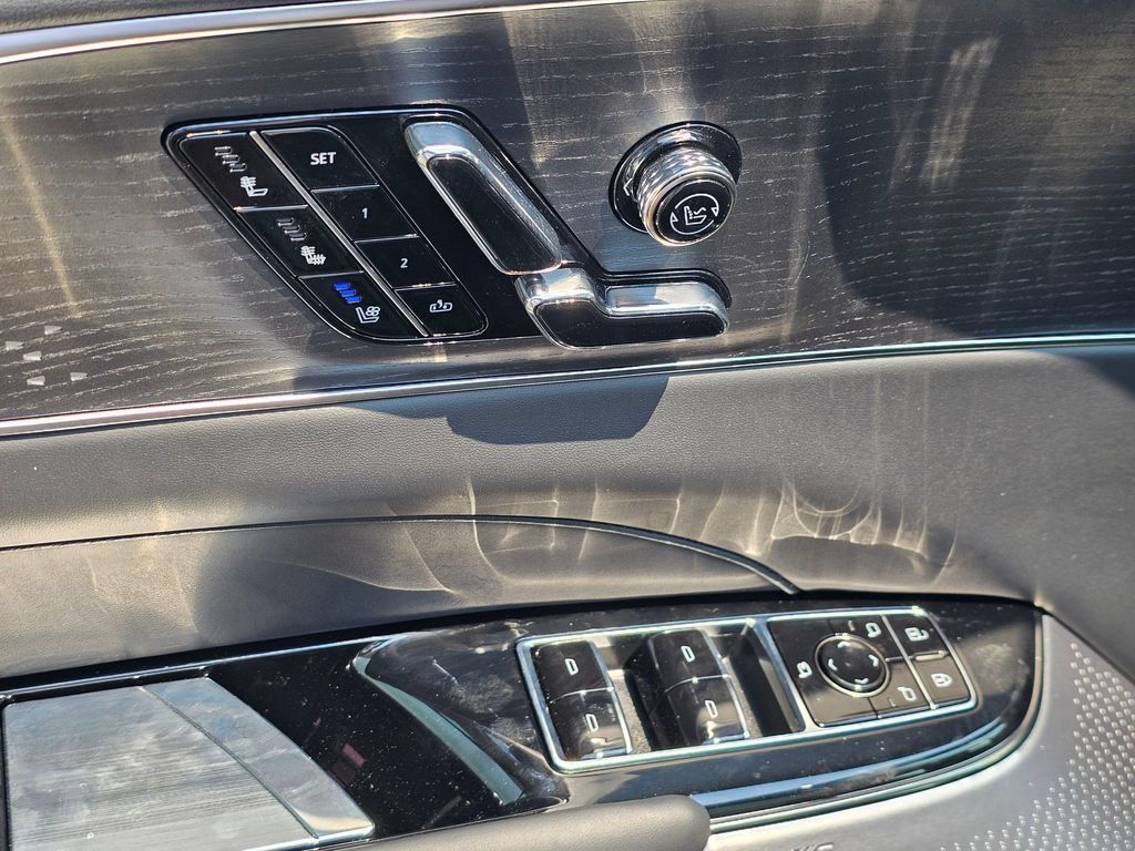 New 2026 Cadillac Lyriq V AWD/4WD image 22