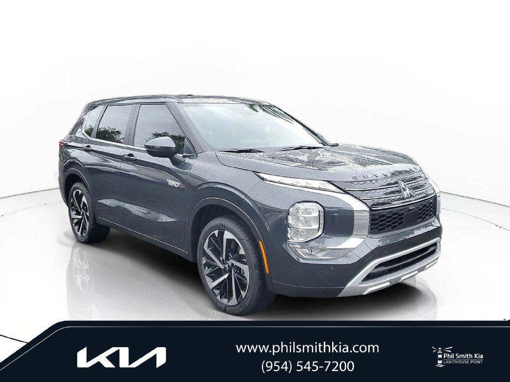 Used 2025 Mitsubishi Outlander SE AWD/4WD image 1