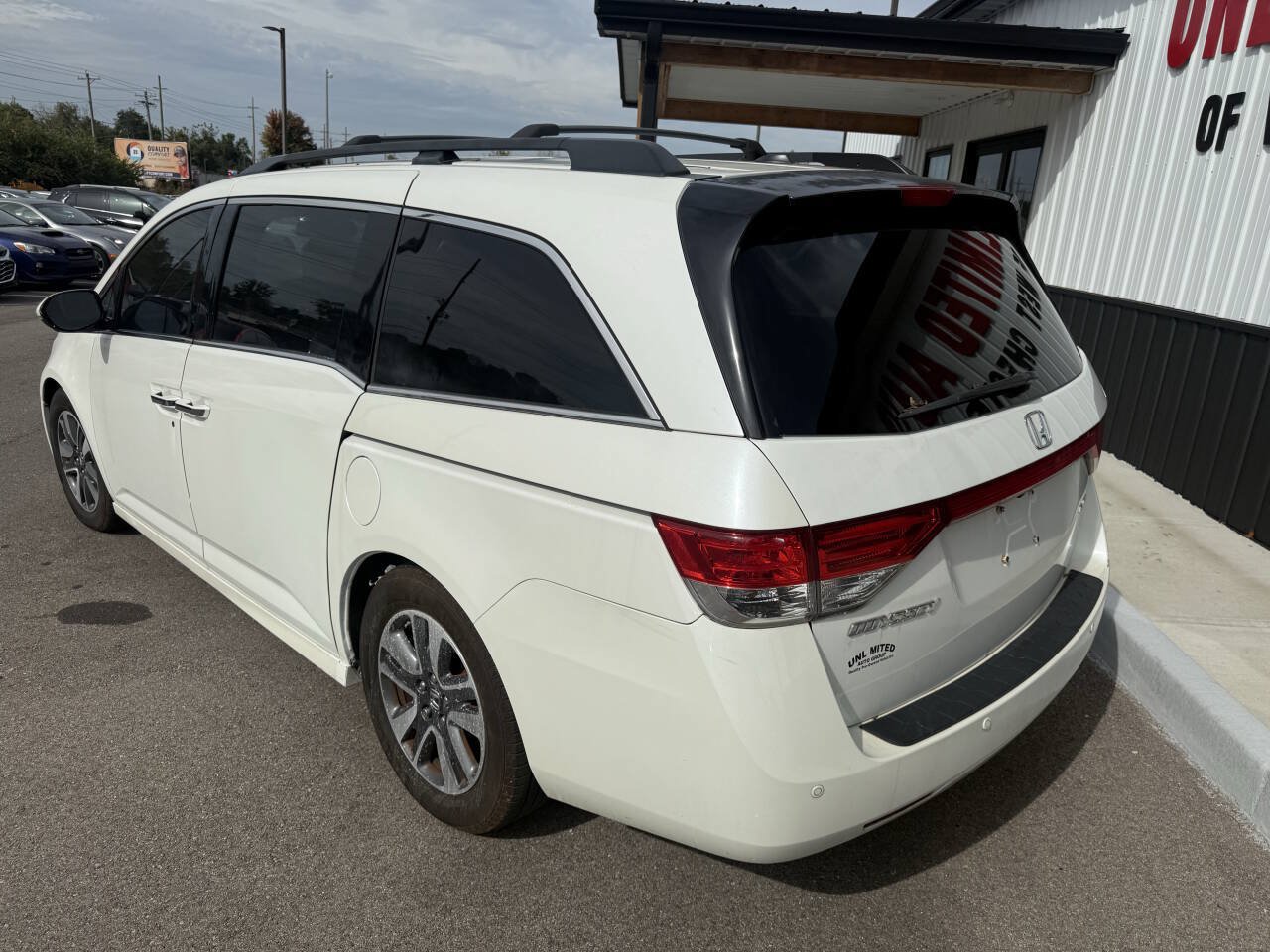 Used 2014 Honda Odyssey Touring Elite image 27