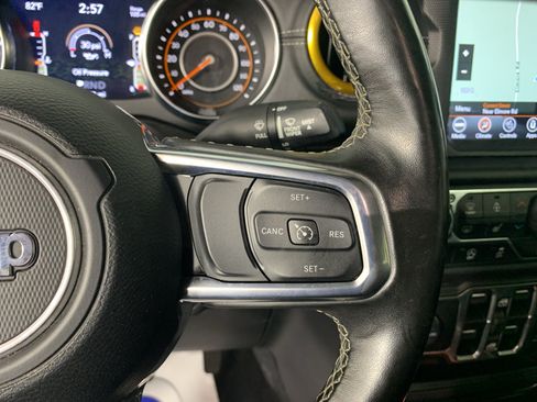 Used 2020 Jeep Gladiator Overland AWD/4WD image 16