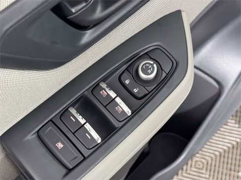 Certified 2025 Subaru Forester Premium image 18