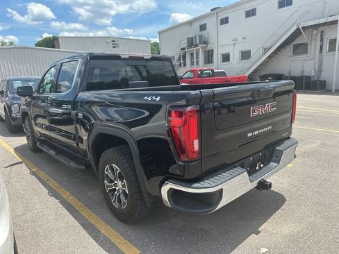 Used 2020 GMC Sierra 1500 SLT w/ SLT Convenience Package AWD/4WD image 2