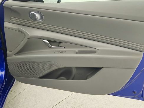 Used 2025 Hyundai Elantra SEL FWD image 32