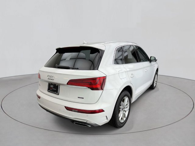 Used 2023 Audi Q5 2.0T Premium w/ Convenience Package AWD/4WD image 4