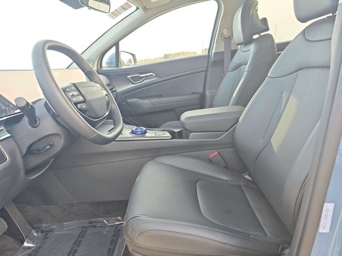 Used 2026 Kia Sportage EX w/ EX Panoramic Sunroof Package image 15