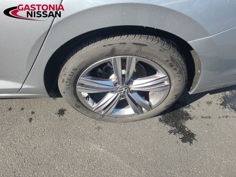 Used 2024 Volkswagen Jetta SE image 15