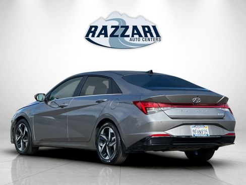 Used 2023 Hyundai Elantra Limited FWD image 5