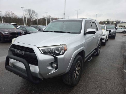 Used 2018 Toyota 4Runner SR5 Premium image 10