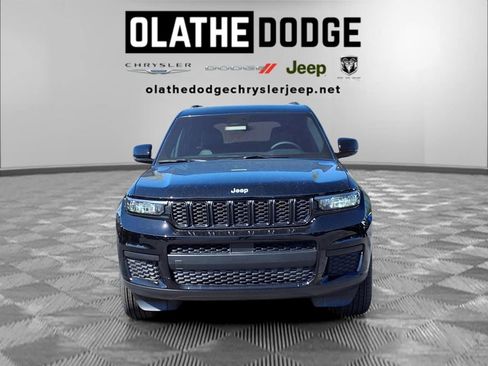 New 2025 Jeep Grand Cherokee L Altitude AWD/4WD image 32