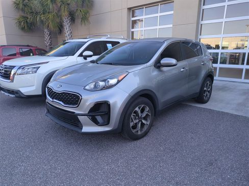 Used 2022 Kia Sportage LX image 1
