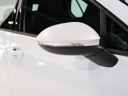 Used 2022 Volkswagen GTI SE image 66