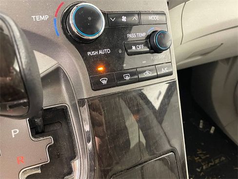 Used 2013 Toyota Venza LE image 8