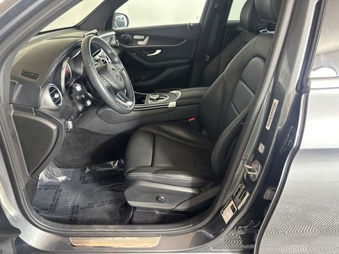 Used 2018 Mercedes-Benz GLC 300 4MATIC image 9