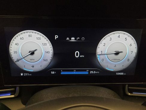 Used 2025 Hyundai Elantra SEL FWD image 23