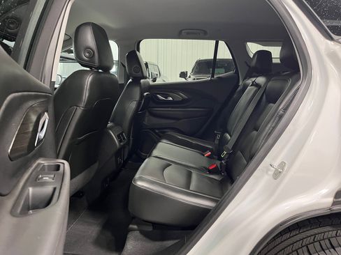 Certified 2023 GMC Terrain SLT image 10