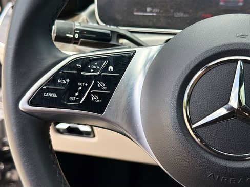 Used 2022 Mercedes-Benz C 300 Sedan w/ Pinnacle Trim Package image 38