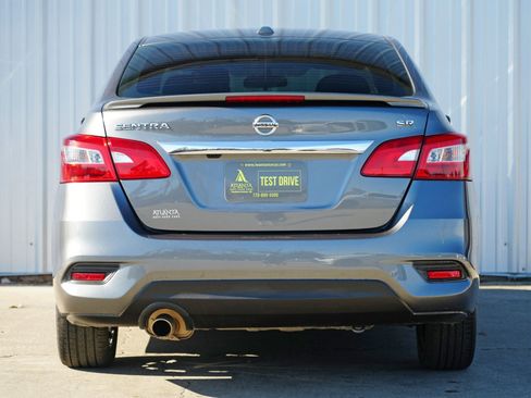 Used 2019 Nissan Sentra SR w/ Exterior Package image 10