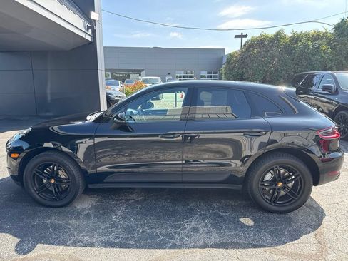 Used 2017 Porsche Macan S AWD/4WD image 2