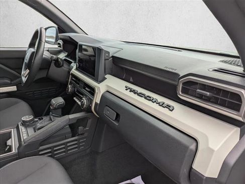 Used 2024 Toyota Tacoma TRD Off-Road image 27