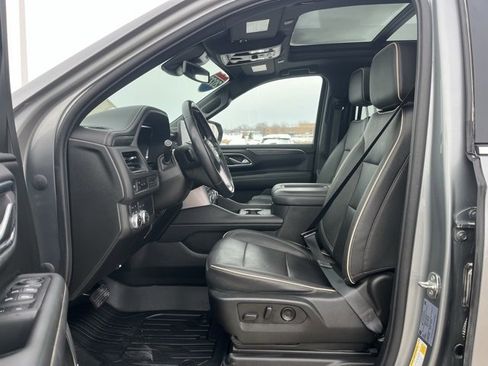 Used 2023 GMC Yukon XL SLT image 13