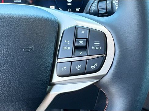 New 2026 Ford Explorer Active RWD image 14