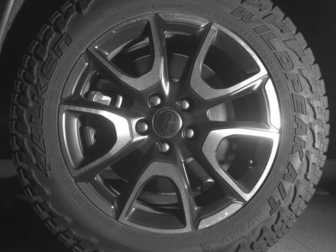 Used 2025 Jeep Compass Trailhawk AWD/4WD image 12