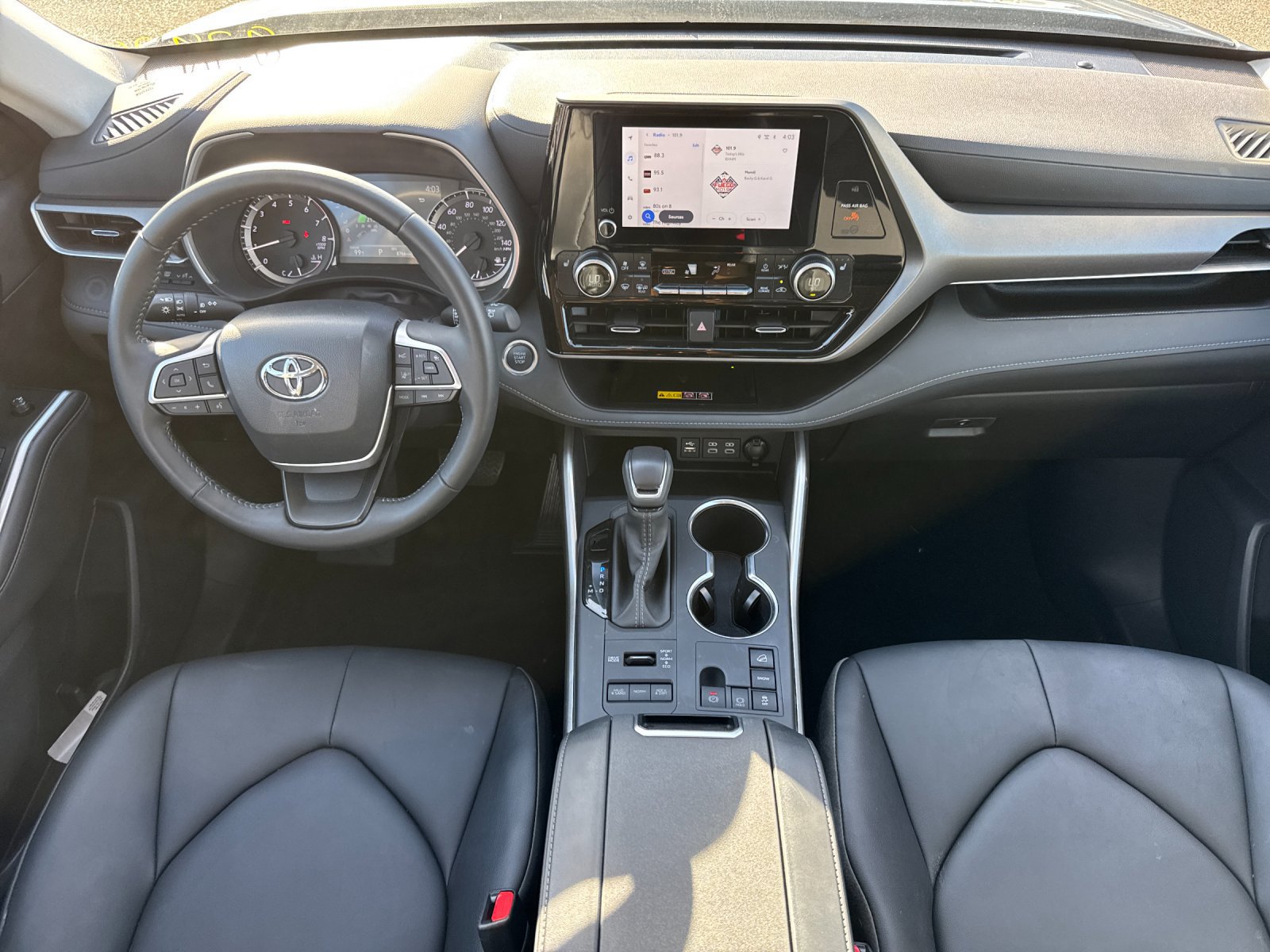 Used 2026 Toyota Highlander XLE AWD/4WD image 10
