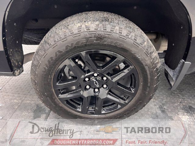 Used 2025 Chevrolet Silverado 1500 RST w/ Convenience Package II AWD/4WD image 18