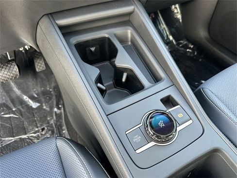 New 2025 Volkswagen Tiguan SE image 15