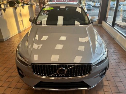 Used 2023 Volvo XC60 T8 Core w/ Climate Package image 6