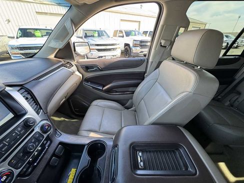 Used 2016 Chevrolet Tahoe LT w/ Luxury Package image 34