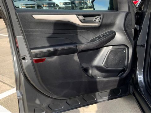 Used 2022 Ford Escape S image 19