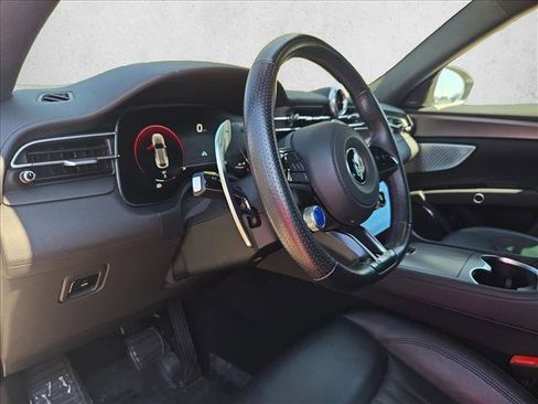 Used 2024 Maserati Grecale GT image 10